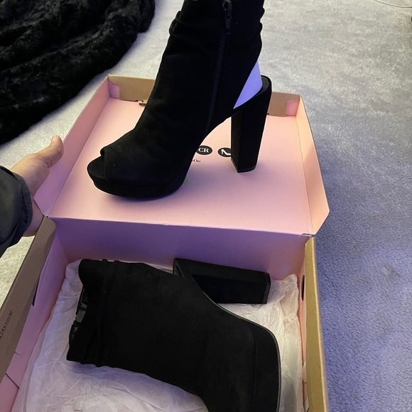 Charlotte Russe open toe heels - Picture 3 of 5